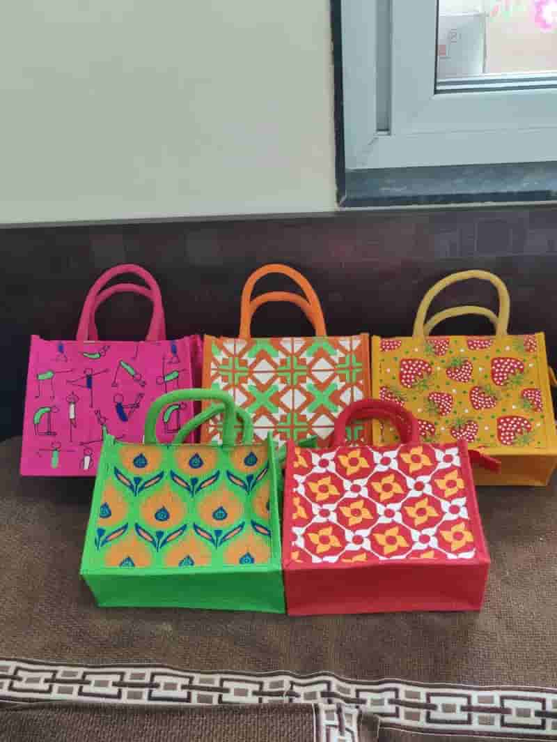 Small tote beg in Junagadh