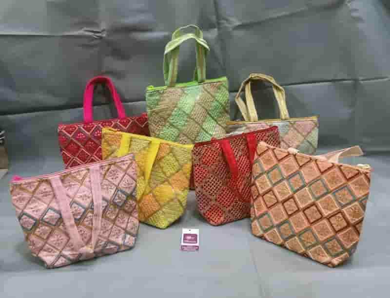 Small tote beg in Junagadh