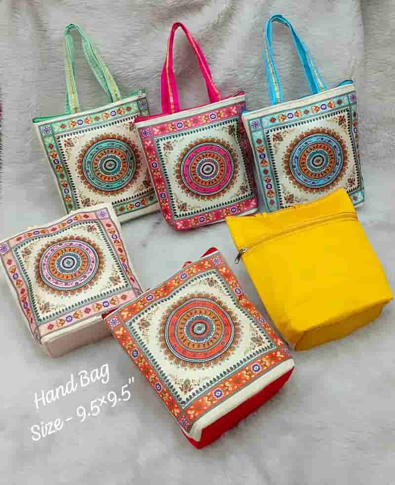 Small tote beg in Junagadh