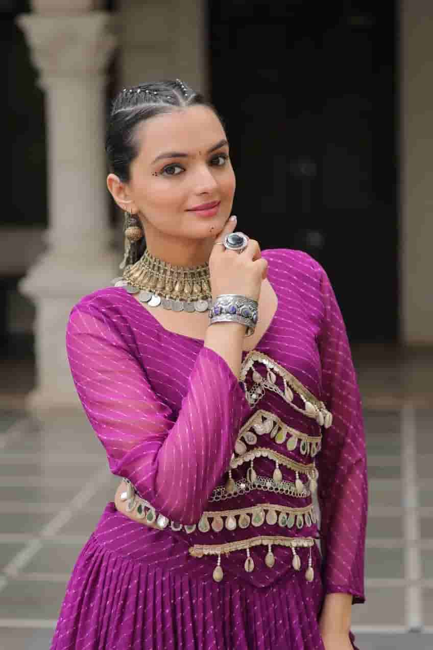 Fashionable Navratri lehenga choli in Surat