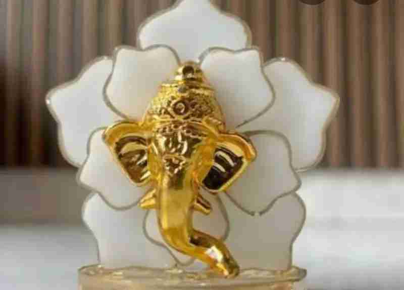 Handmade Premium Resin Ganesha Decor - Glossy Home Accent in Ahmedabad