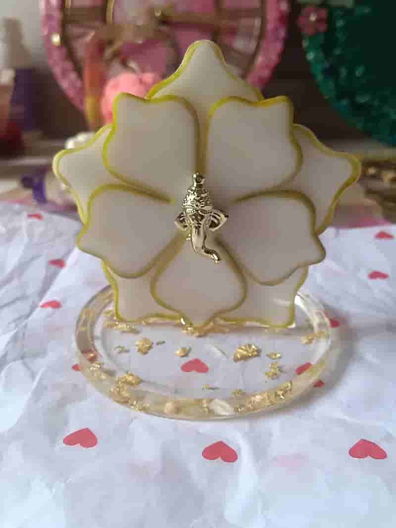 Resin handmade ganesha stand in Ahmedabad