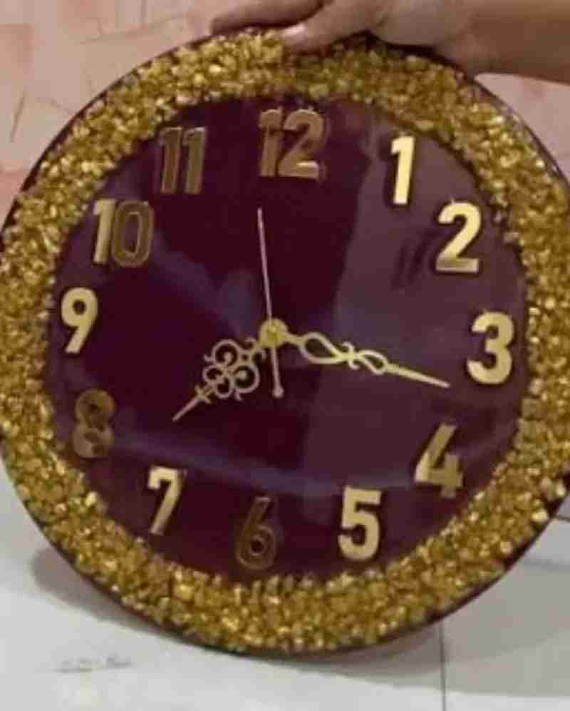Glossy Resin Handmade Customised Wall Clock Home Decor in Ahmedabad