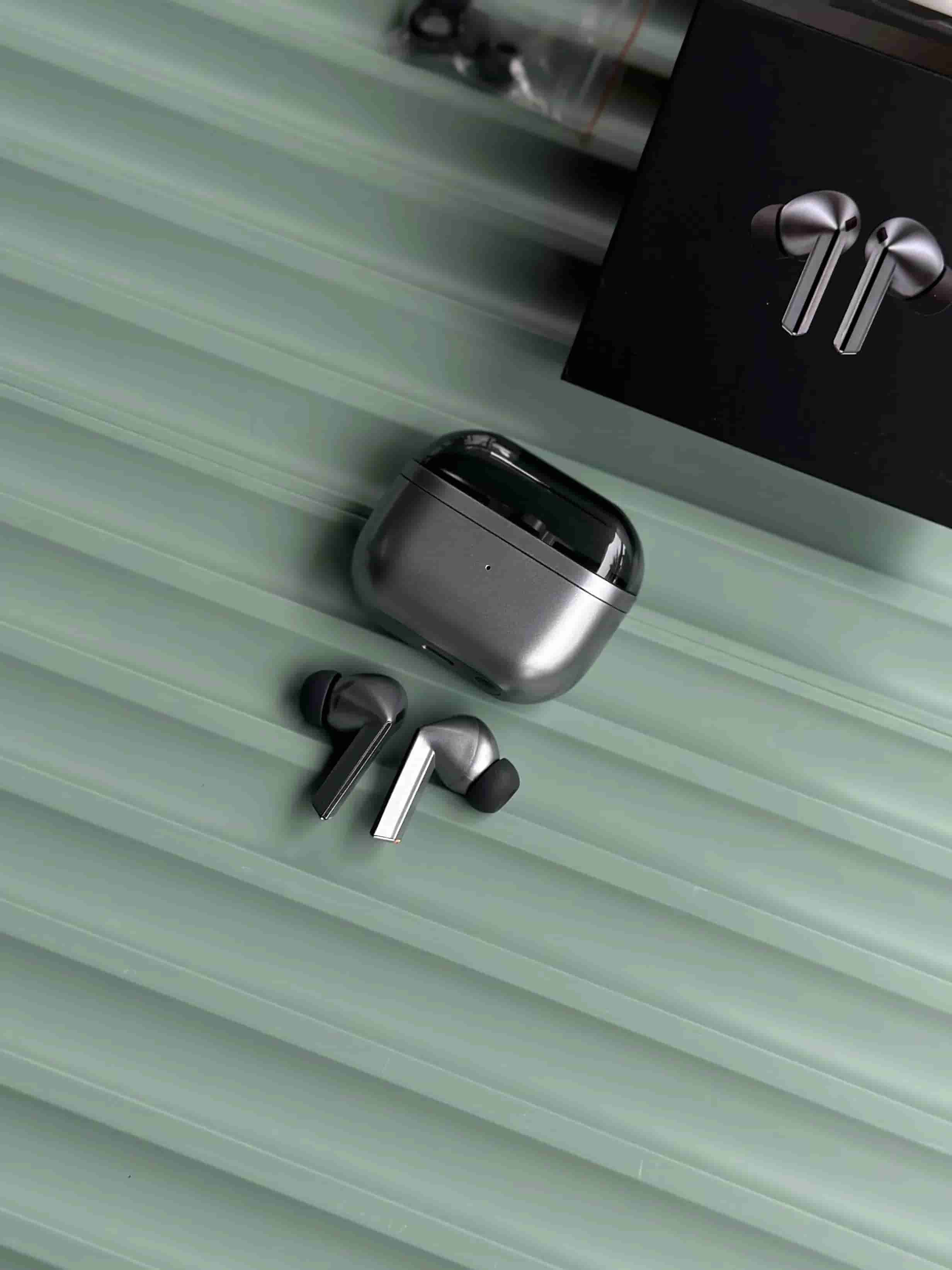 Samsung galaxy buds3 pro in Junagadh