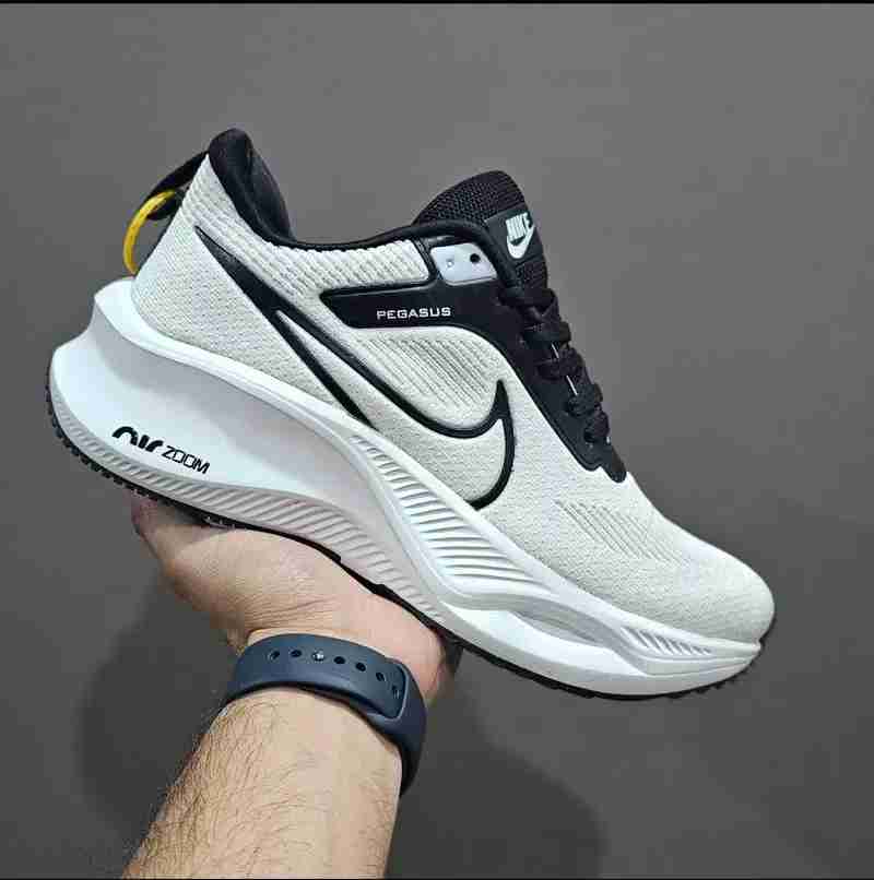 Stylish & Comfortable Nike Shoes - Durable Sports Footwear in Junagadh