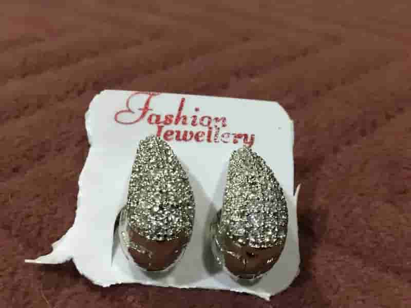 Amaryllis Diamond studs in Hyderabad