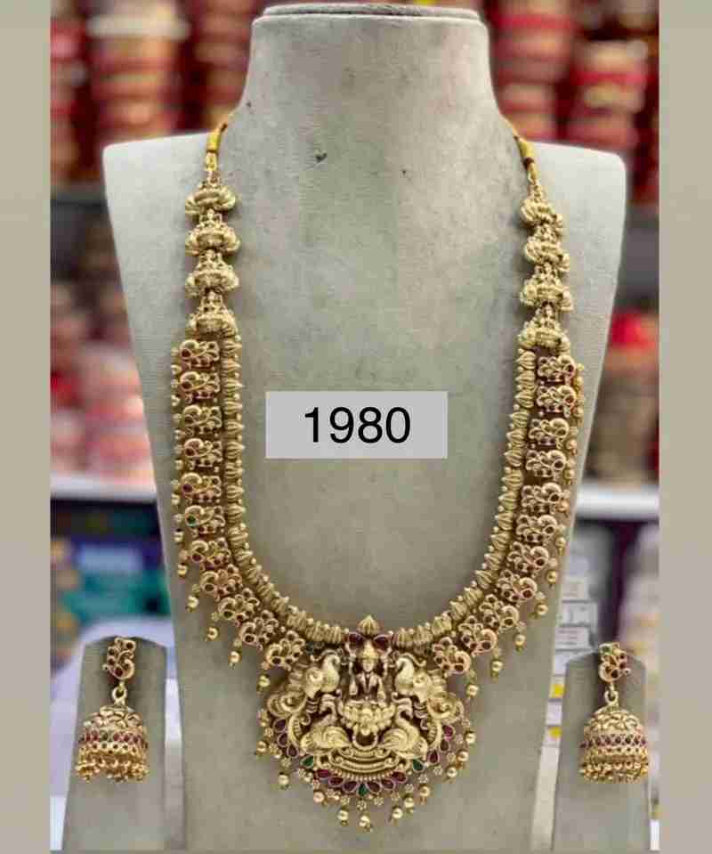 Long and short necksets in Hyderabad