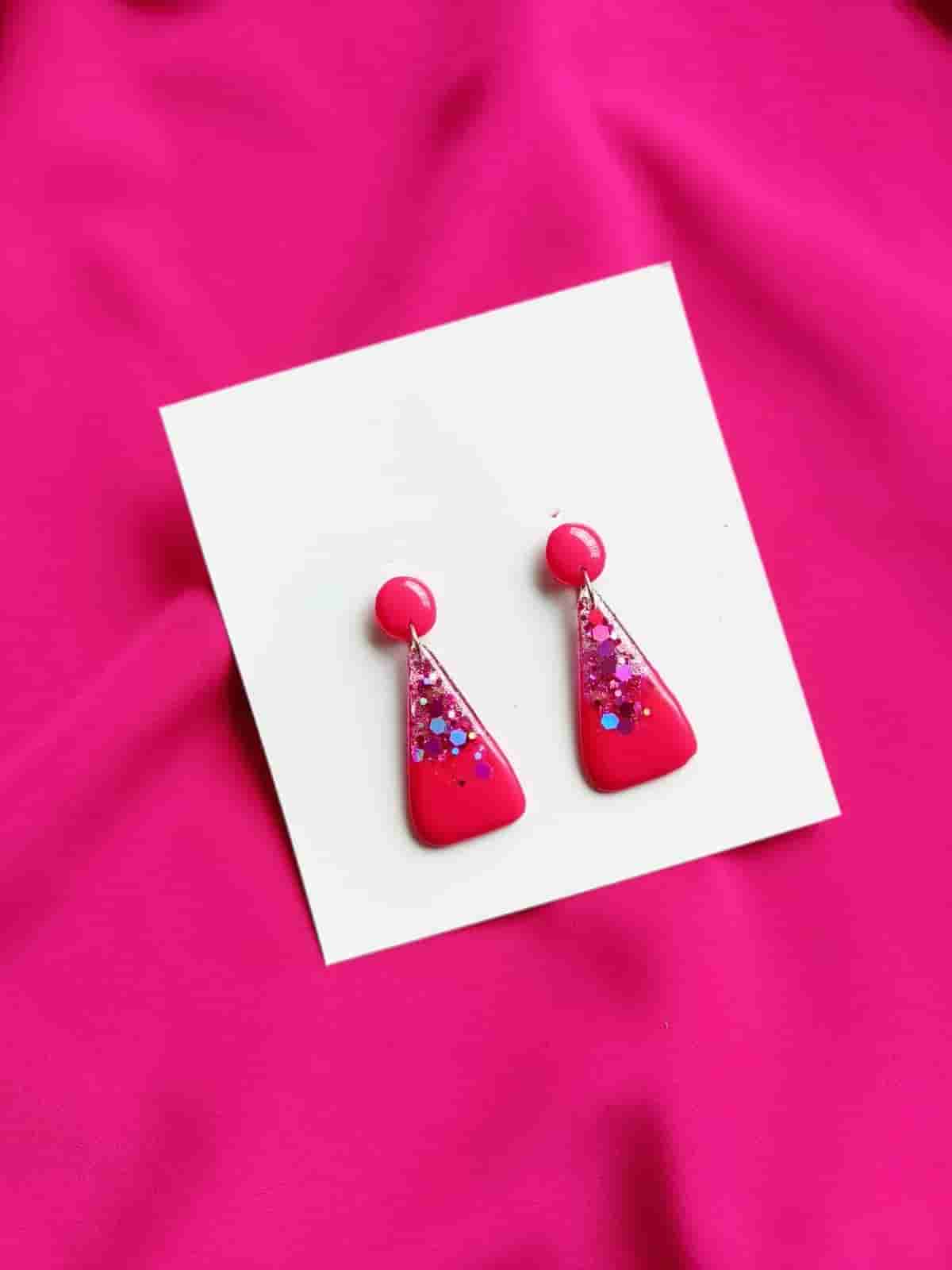 Resin Glittery Earrings in Mumbai