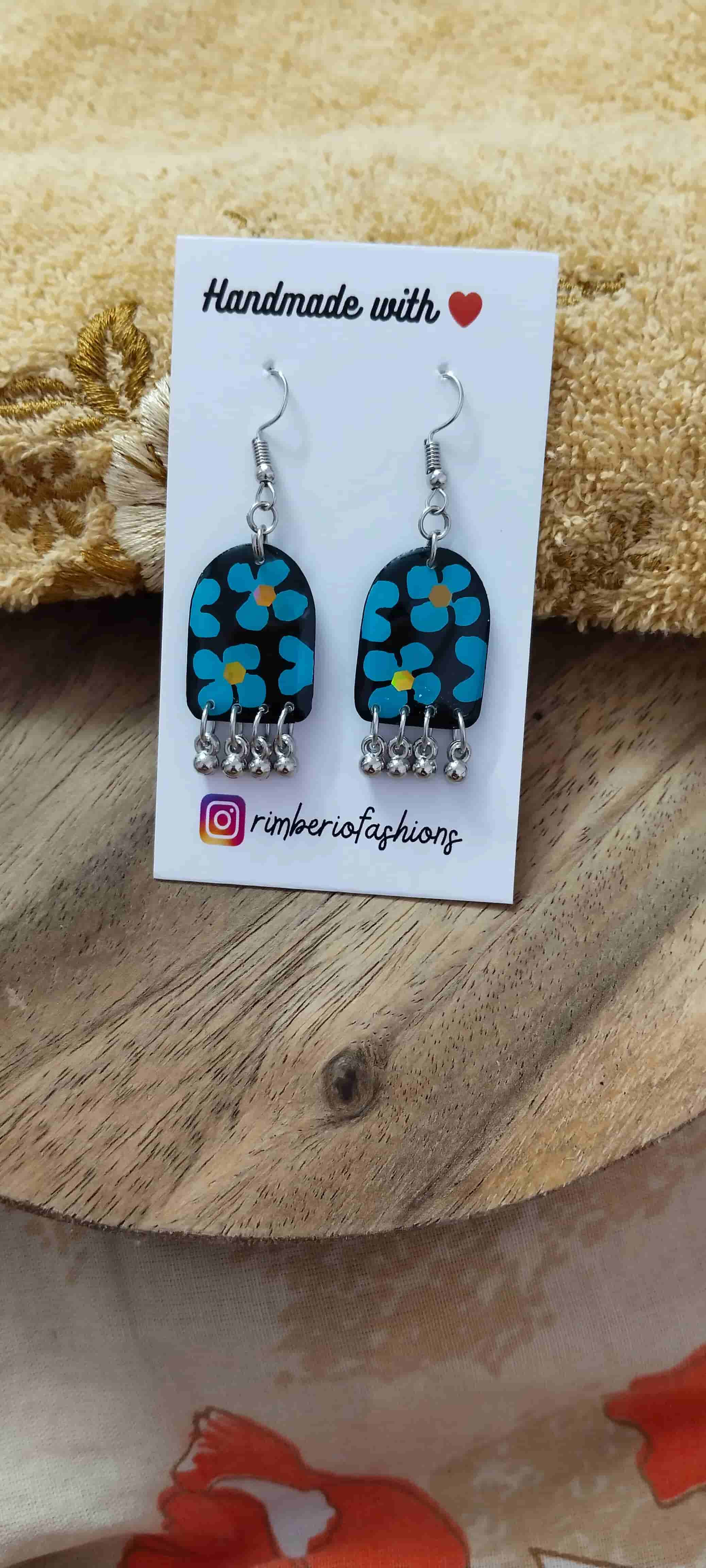 Buy Handmade Resin Floral Earrings in Mumbai for 150 - See photos and details