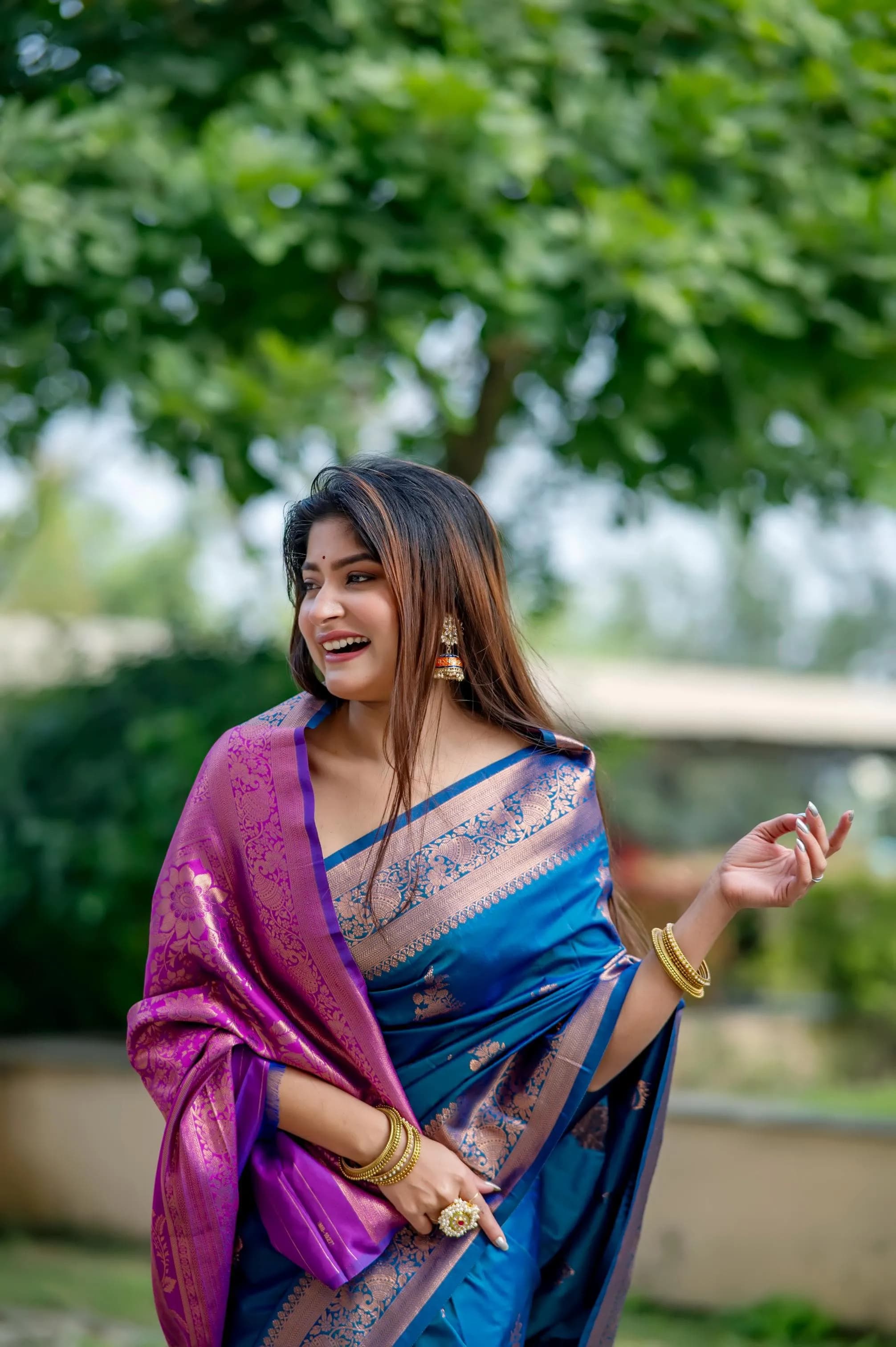 Buy Premium Banarasi Saree  in Surat | Reseller Bazzar