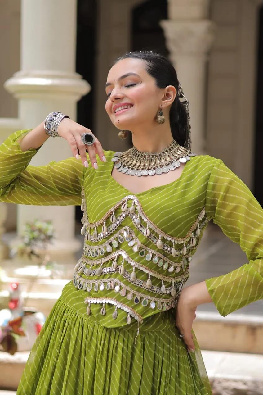 Fashionable Navratri lehenga choli - Image 23 in Surat