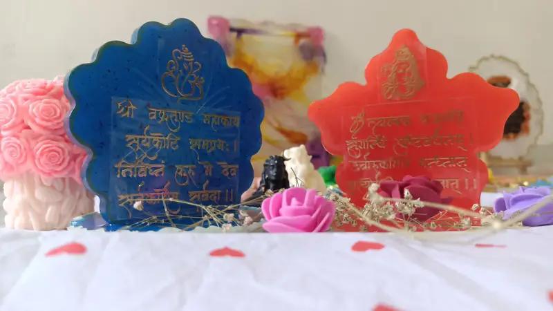 Buy Handmade Resin Mantra Stand Combo for Pooja and Home Decor in Ahmedabad | Reseller Bazzar