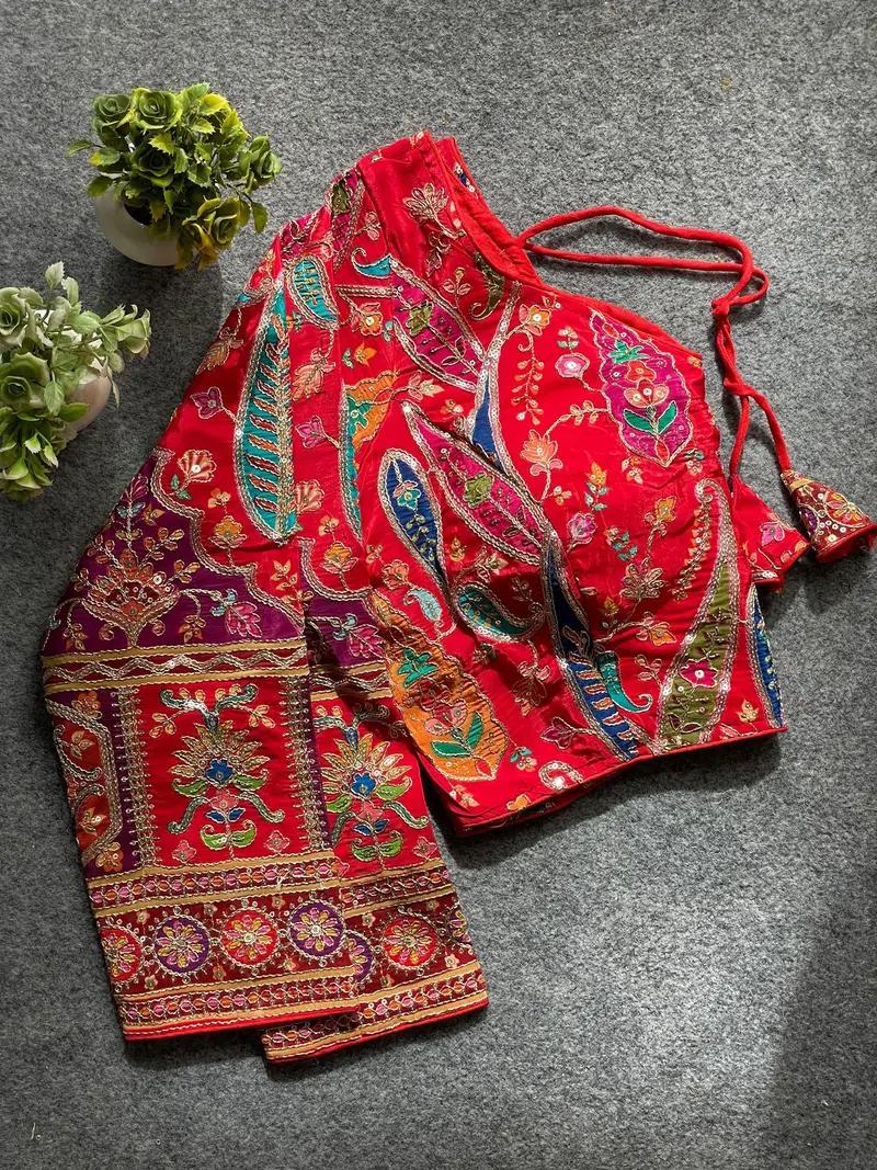Zari Floral Design Printed Blouse for Sarees, Festive Wear - Image 6 in Hyderabad