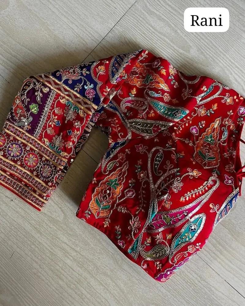 Zari Floral Design Printed Blouse for Sarees, Festive Wear - Image 4 in Hyderabad