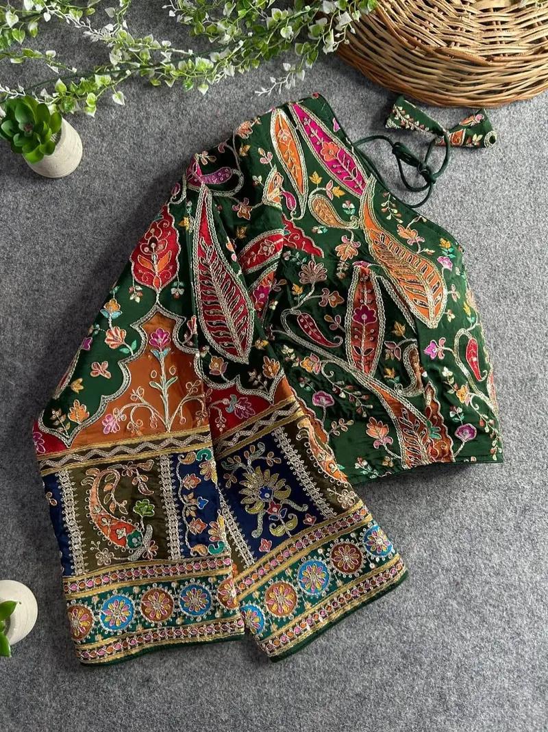 Zari Floral Design Printed Blouse for Sarees, Festive Wear - Image 2 in Hyderabad