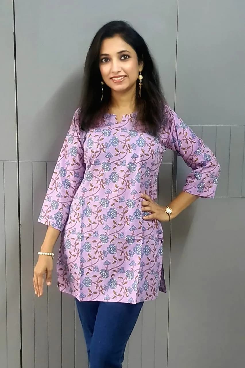 Buy Special collection of Cotton CAMBRIC Tunics in Surat | Reseller Bazzar