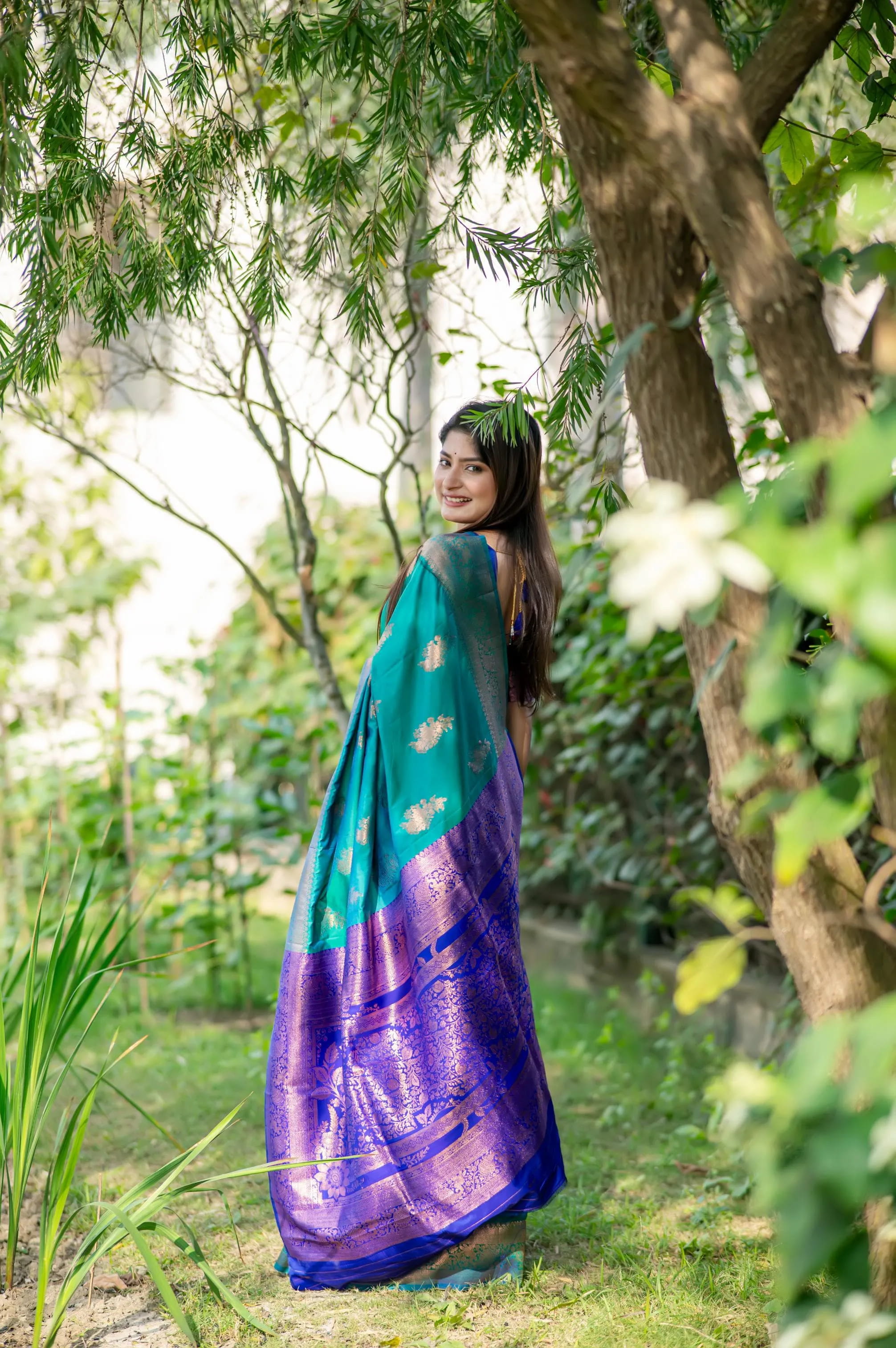 Buy Premium Banarasi Saree in Surat - Reseller Bazzar