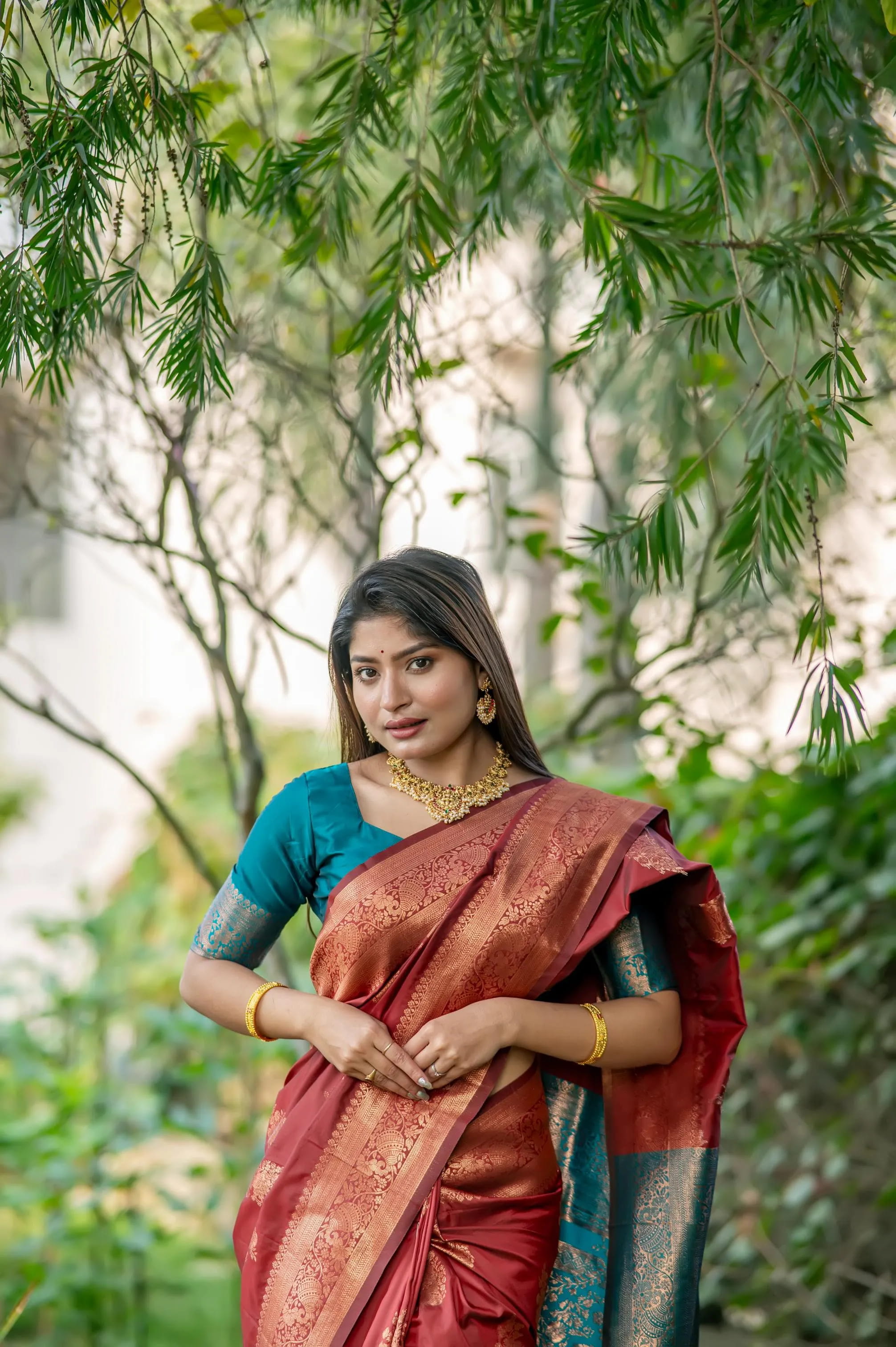Buy Premium Banarasi Saree in Surat - Reseller Bazzar