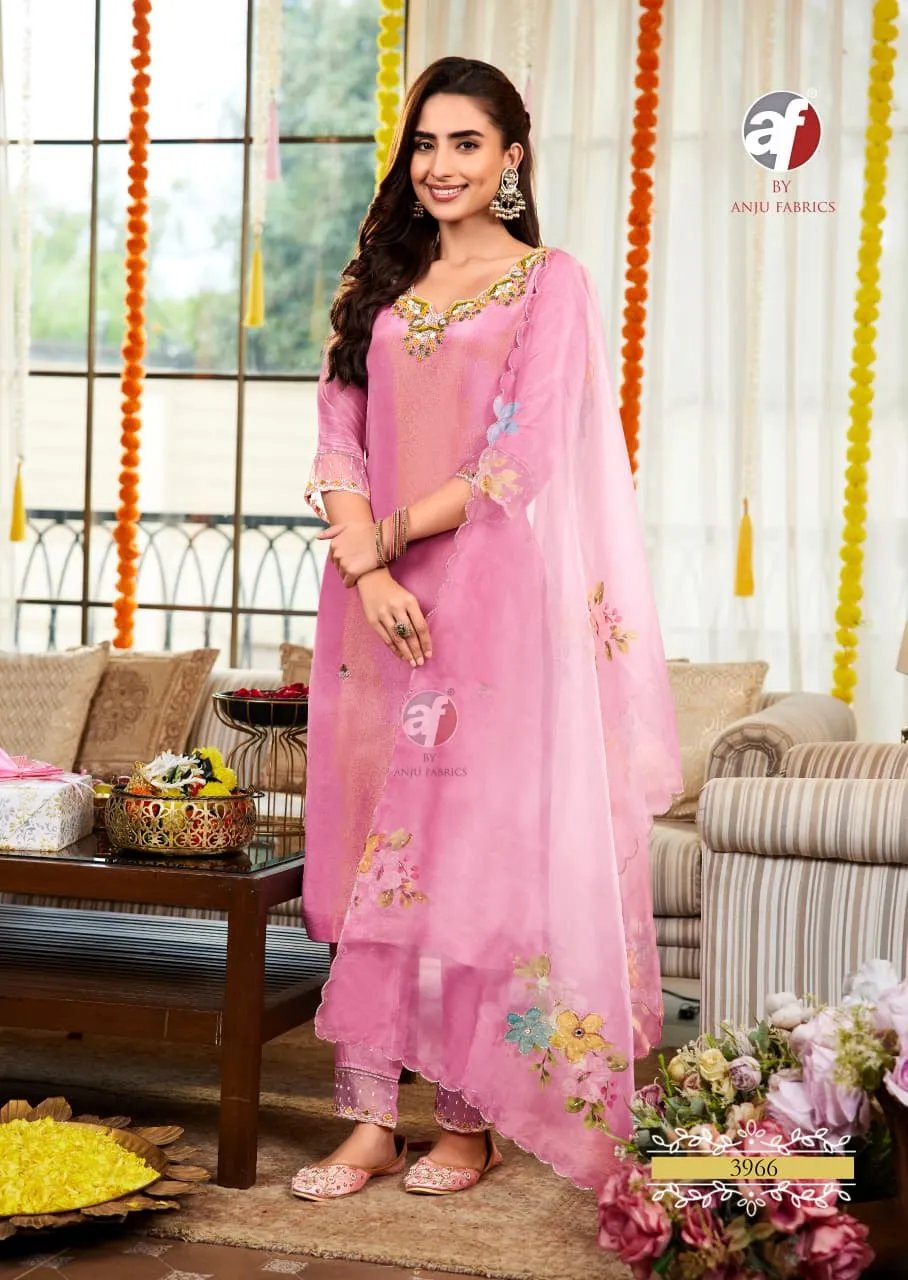 Kurti Pant with Dupatta Salwar Suit Set for Festive Wear in Surat