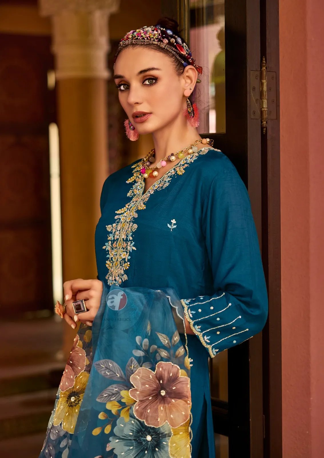 Kurti Pant with Dupatta Salwar Suit Set for Festive Wear in Surat