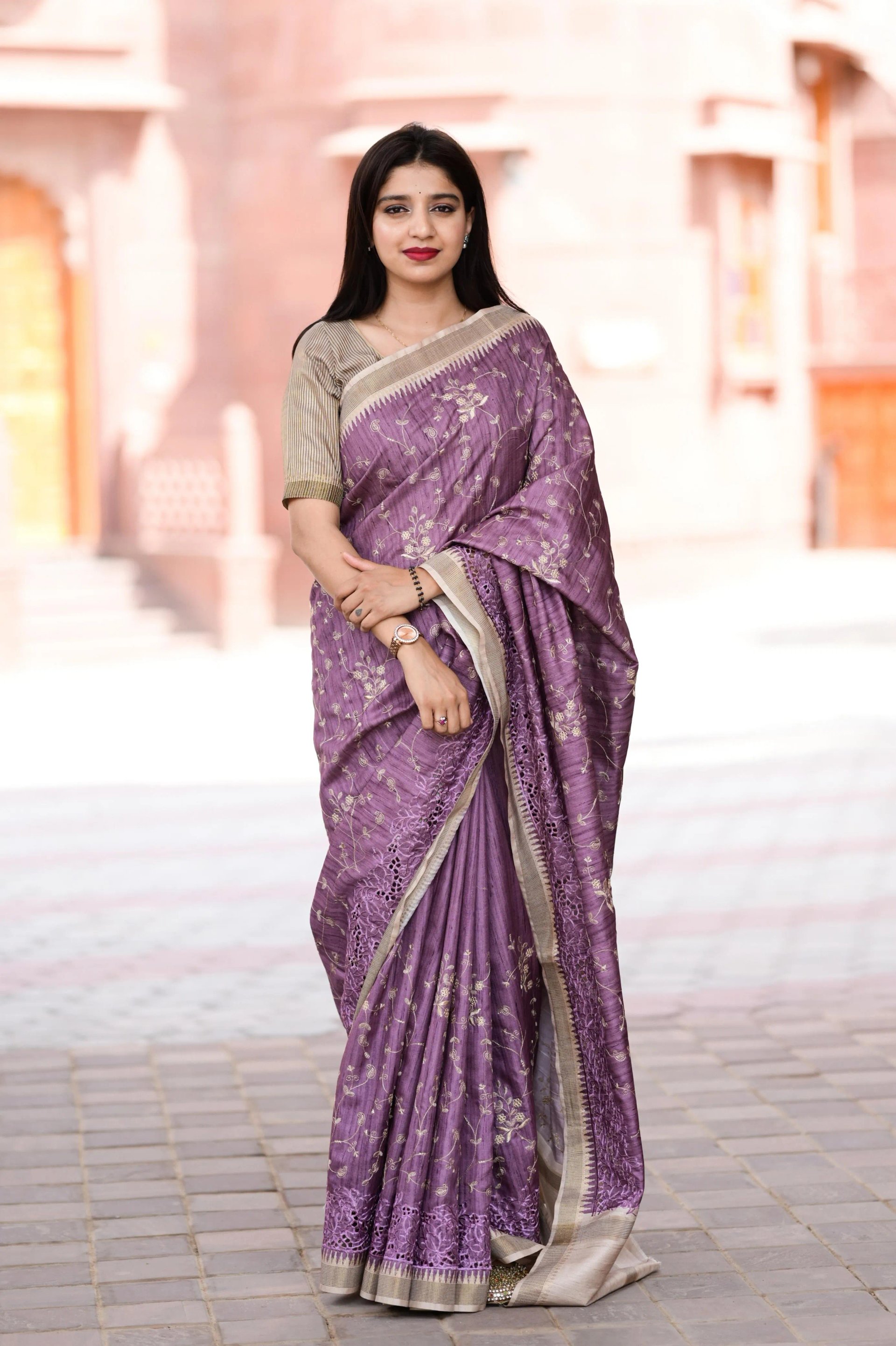 Soft Tusser Cotton Saree with Thread Embroidery Work in Surat