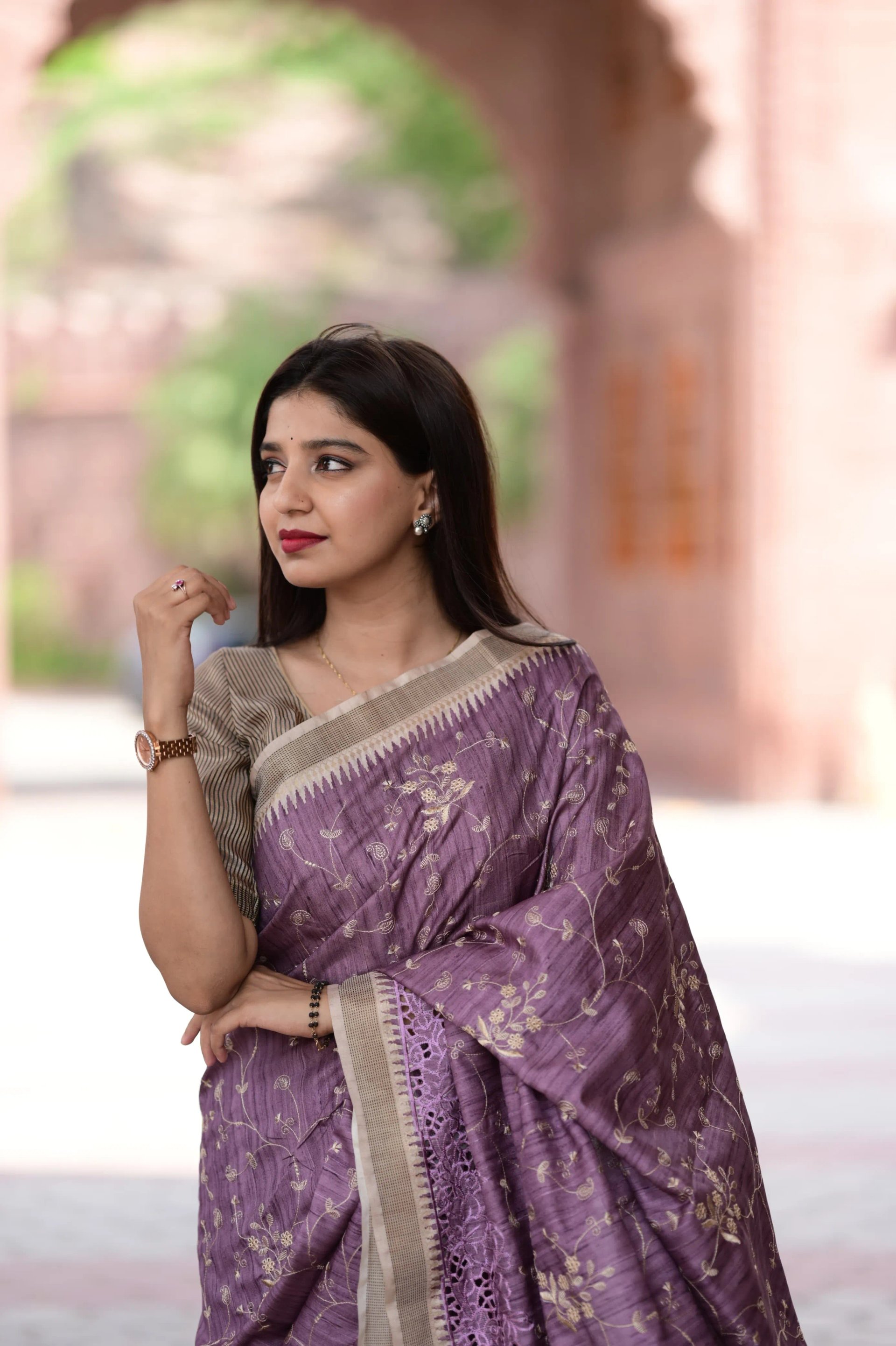 Soft Tusser Cotton Saree with Thread Embroidery Work in Surat
