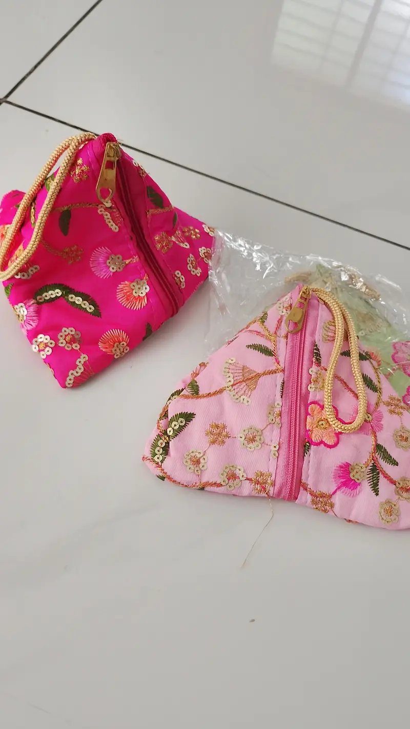 Gift Items and Gift Collection in Junagadh