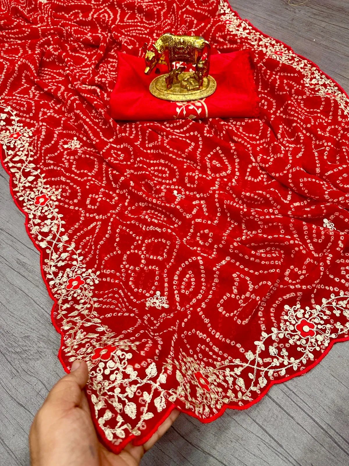 Traditional Bandhani Saree in Surat