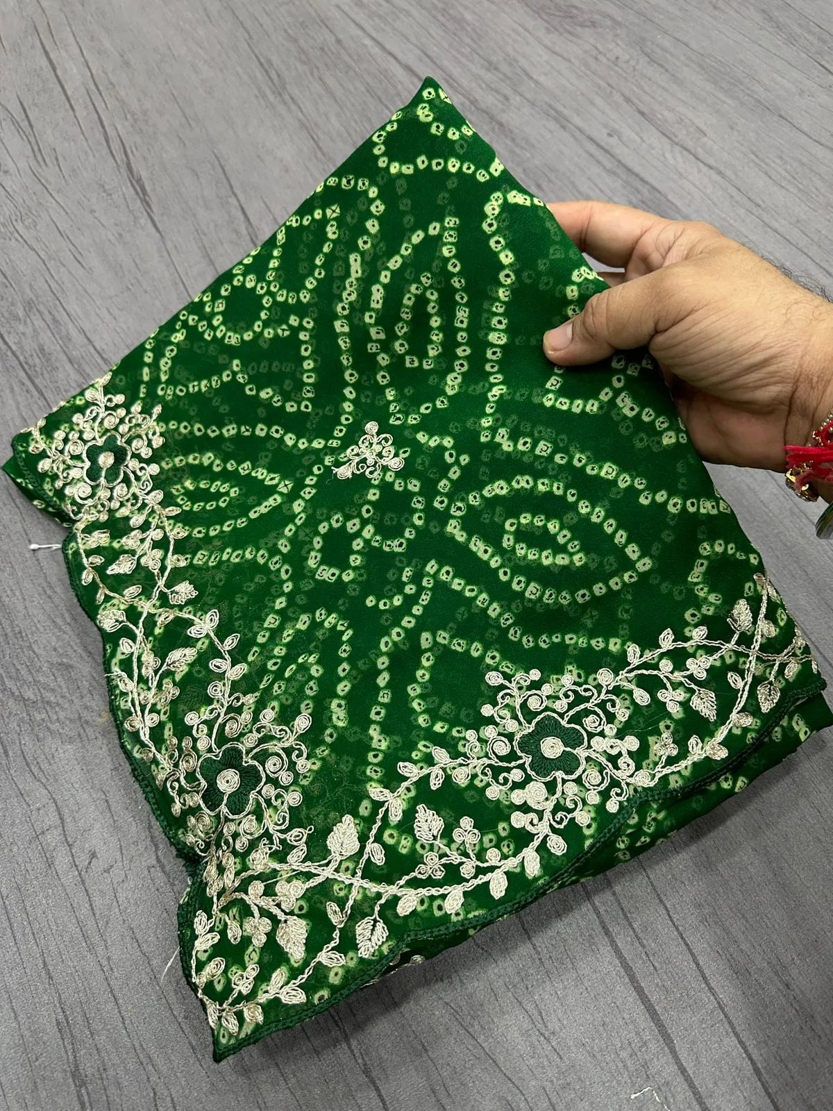 Traditional Georgette Bandhani Saree with Pita Work Border in Surat