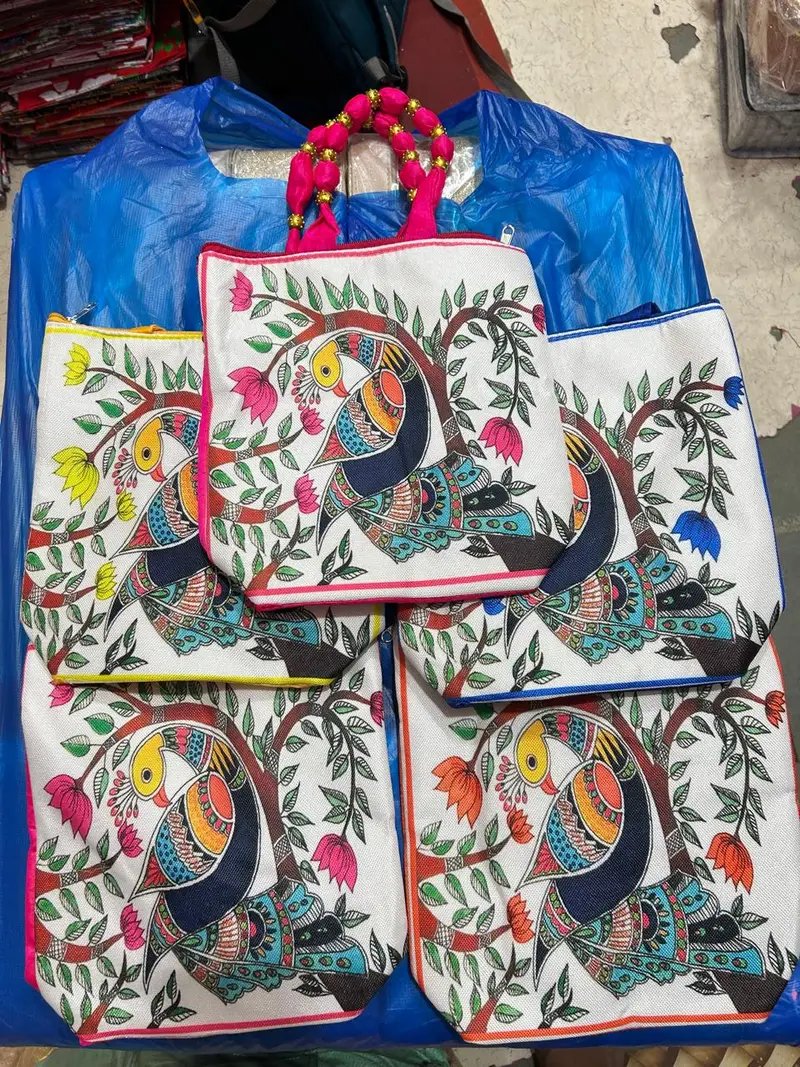Gift Items and Gift Collection in Junagadh