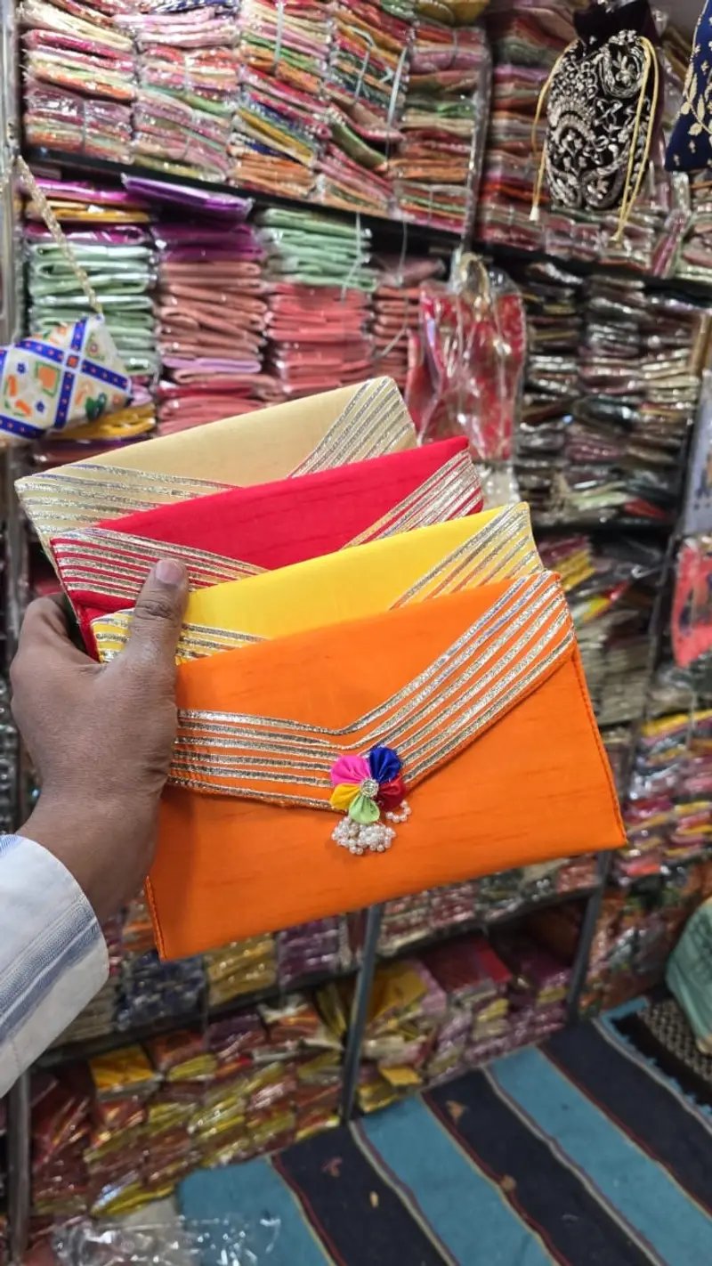 Gift Items and Gift Collection in Junagadh
