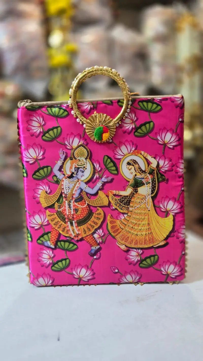 Gift Items and Gift Collection in Junagadh