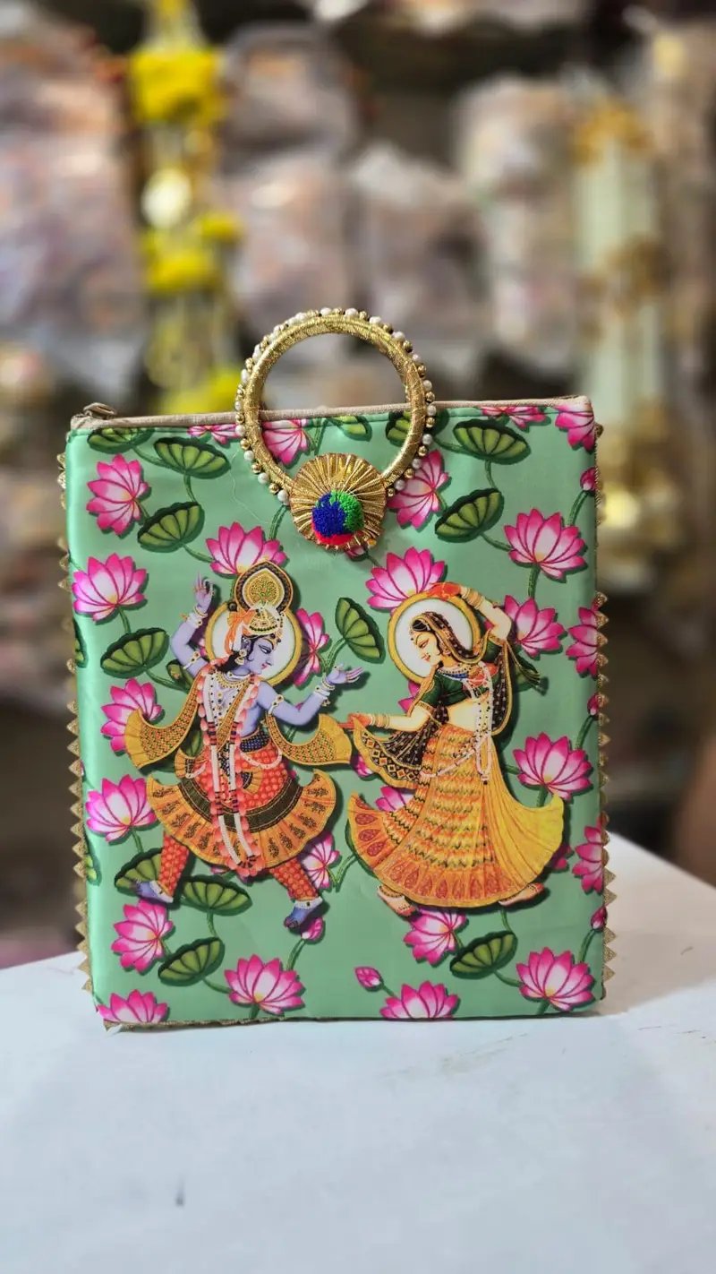 Gift Items and Gift Collection in Junagadh