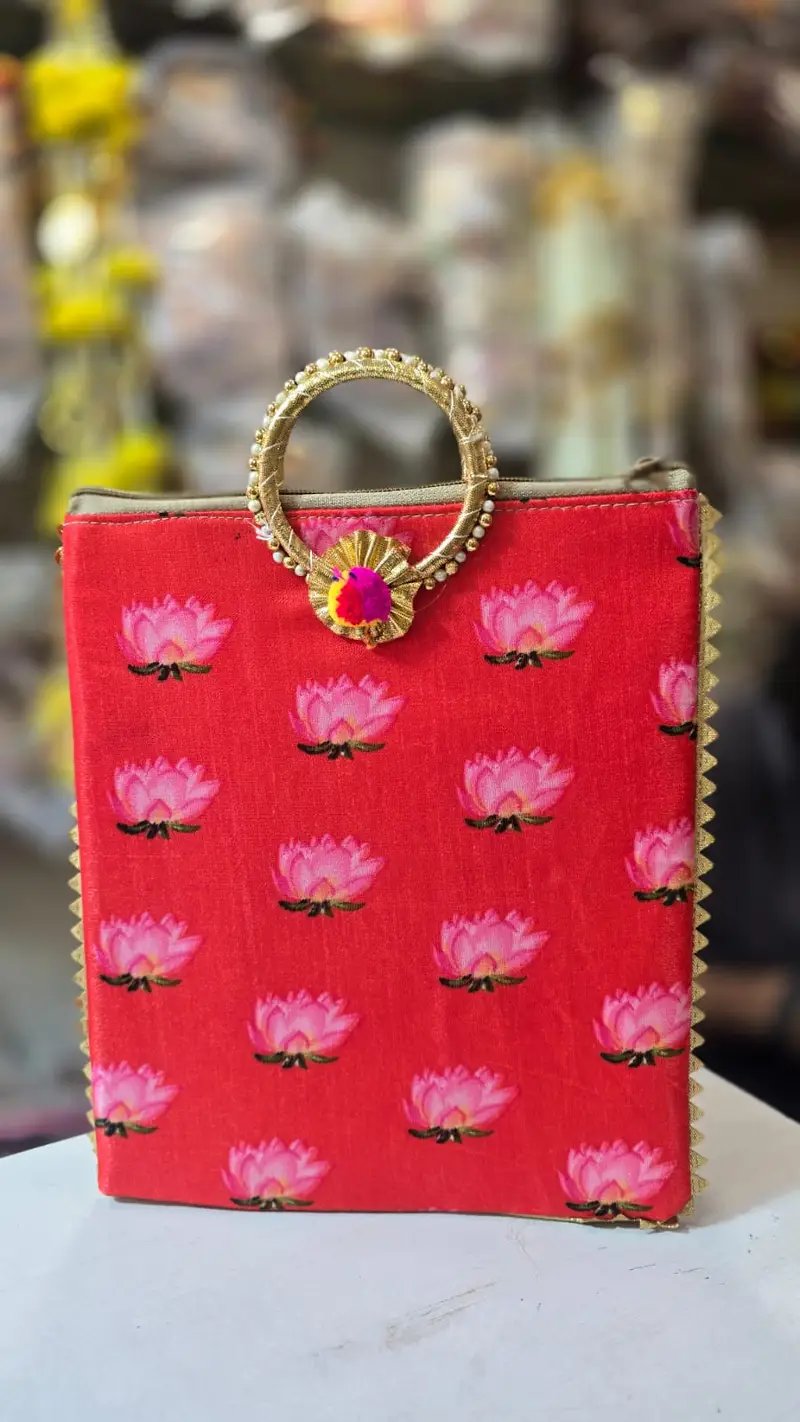 Gift Items and Gift Collection in Junagadh