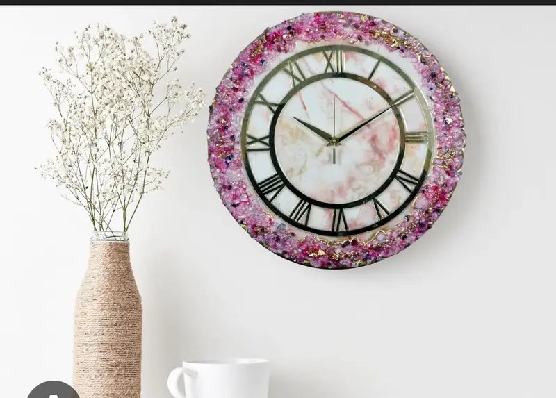 Customised Glitter Resin Handmade Wall Clock, Premium Decor in Ahmedabad