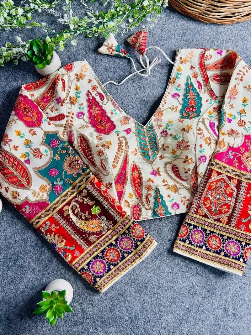 Zari Floral Design Printed Blouse for Sarees, Festive Wear in Hyderabad