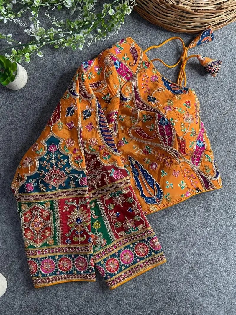 Zari Floral Design Printed Blouse for Sarees, Festive Wear in Hyderabad