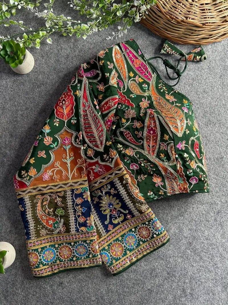 Zari Floral Design Printed Blouse for Sarees, Festive Wear in Hyderabad