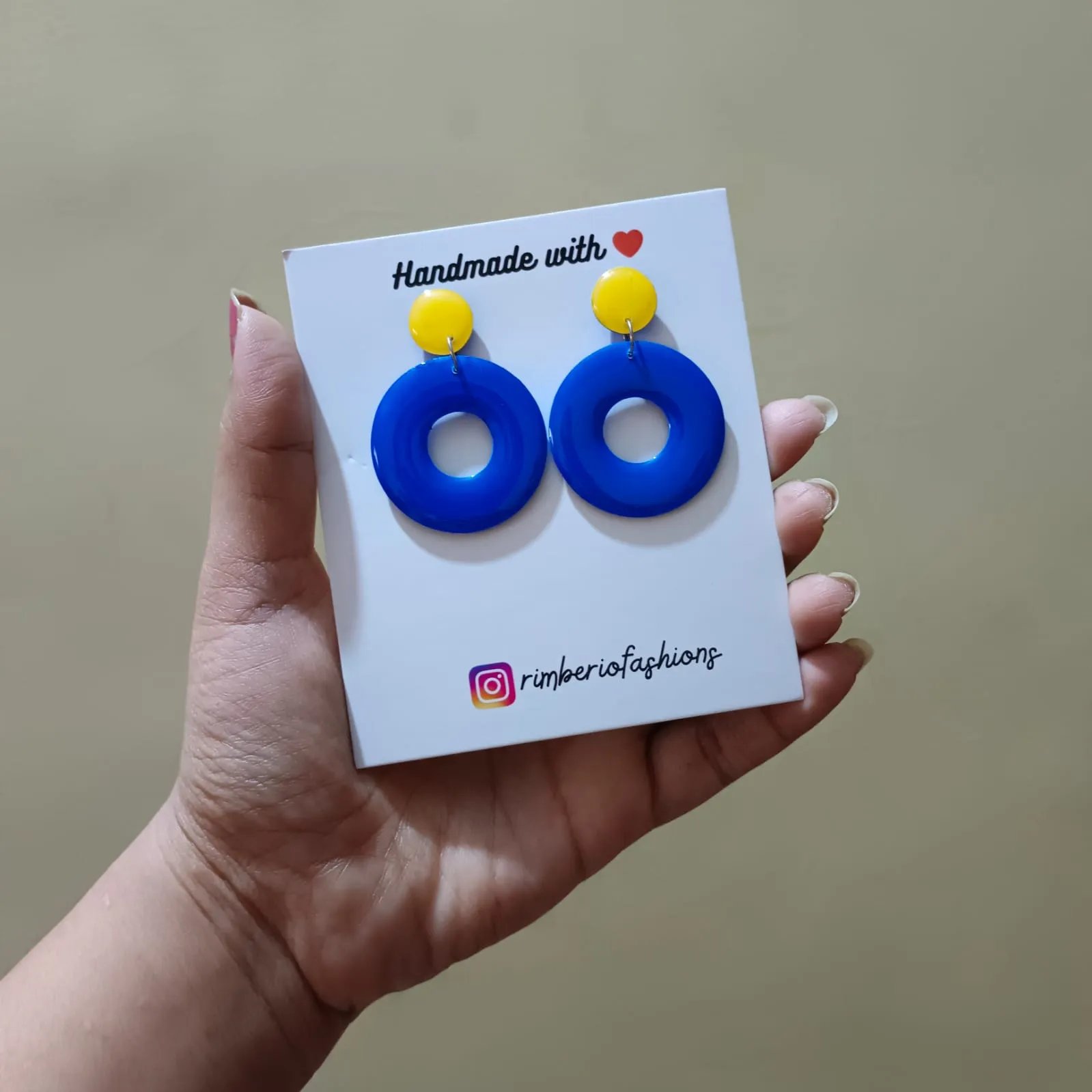 Resin solid hoop earrings in Mumbai