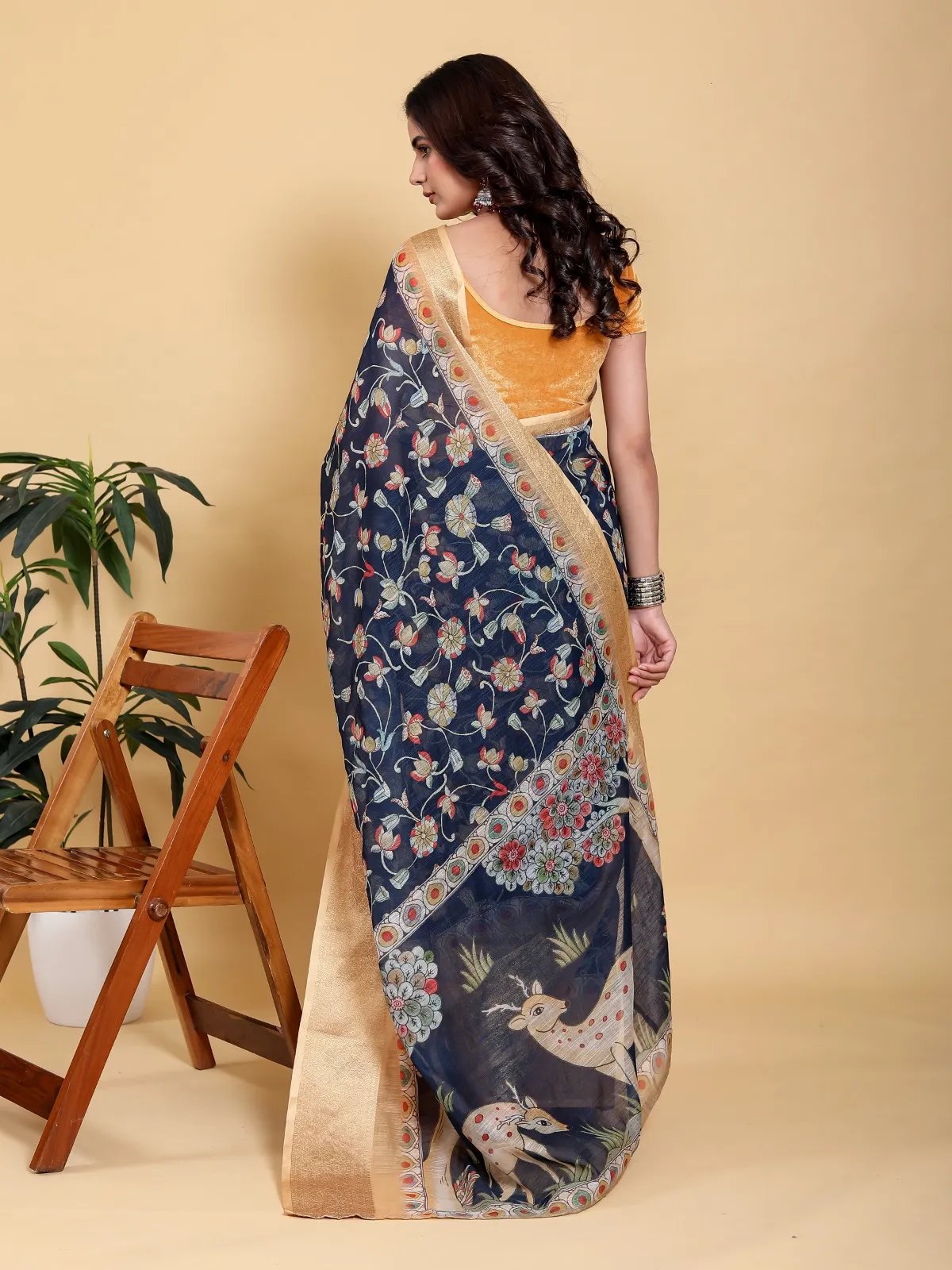Elegant Navy blue floral print saree in Kolkata