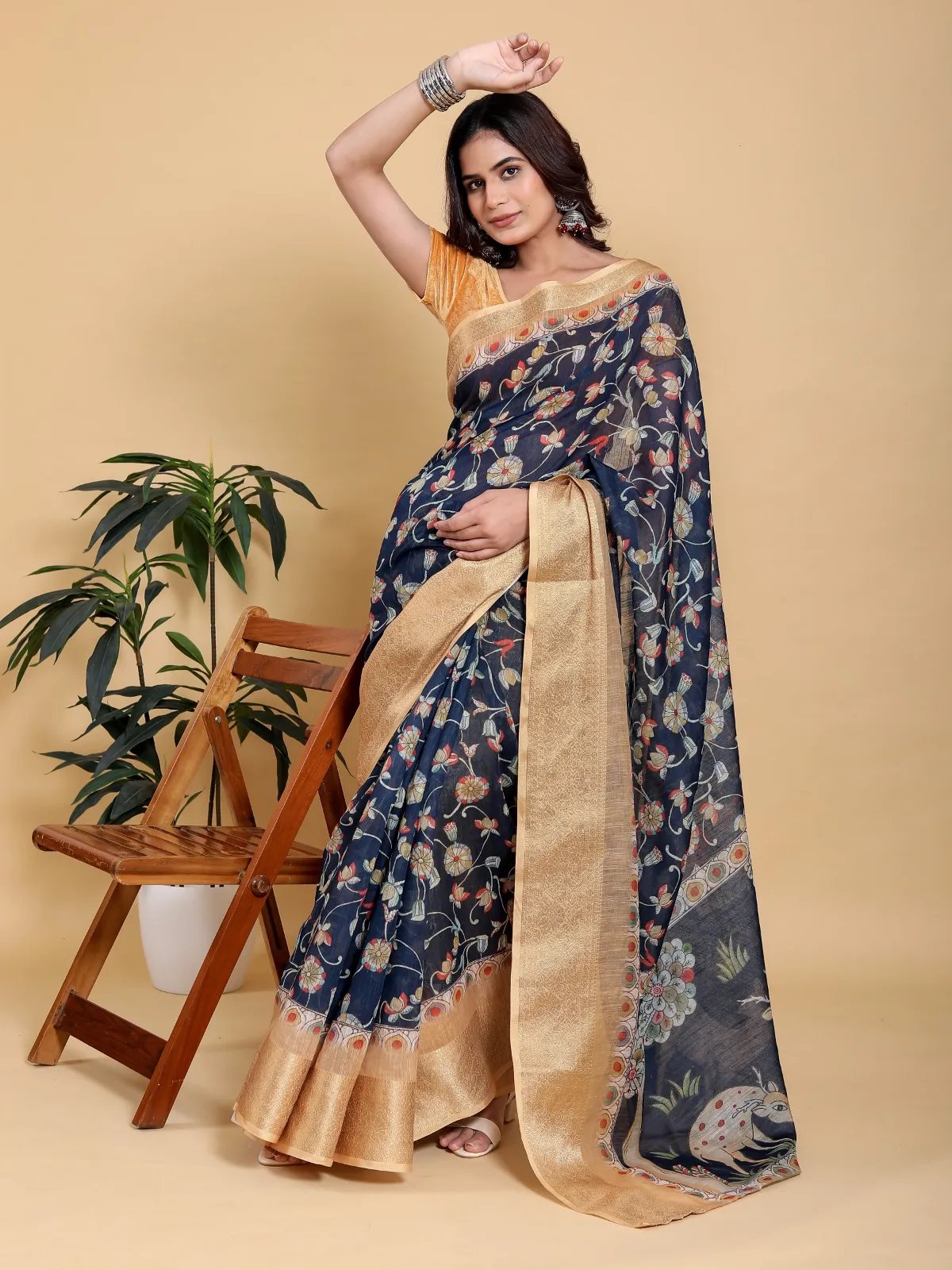 Elegant Navy blue floral print saree in Kolkata