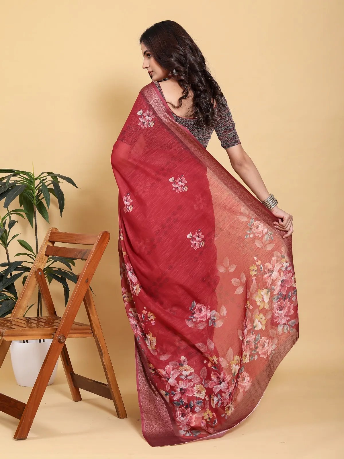 Reach floral digital print saree in Kolkata