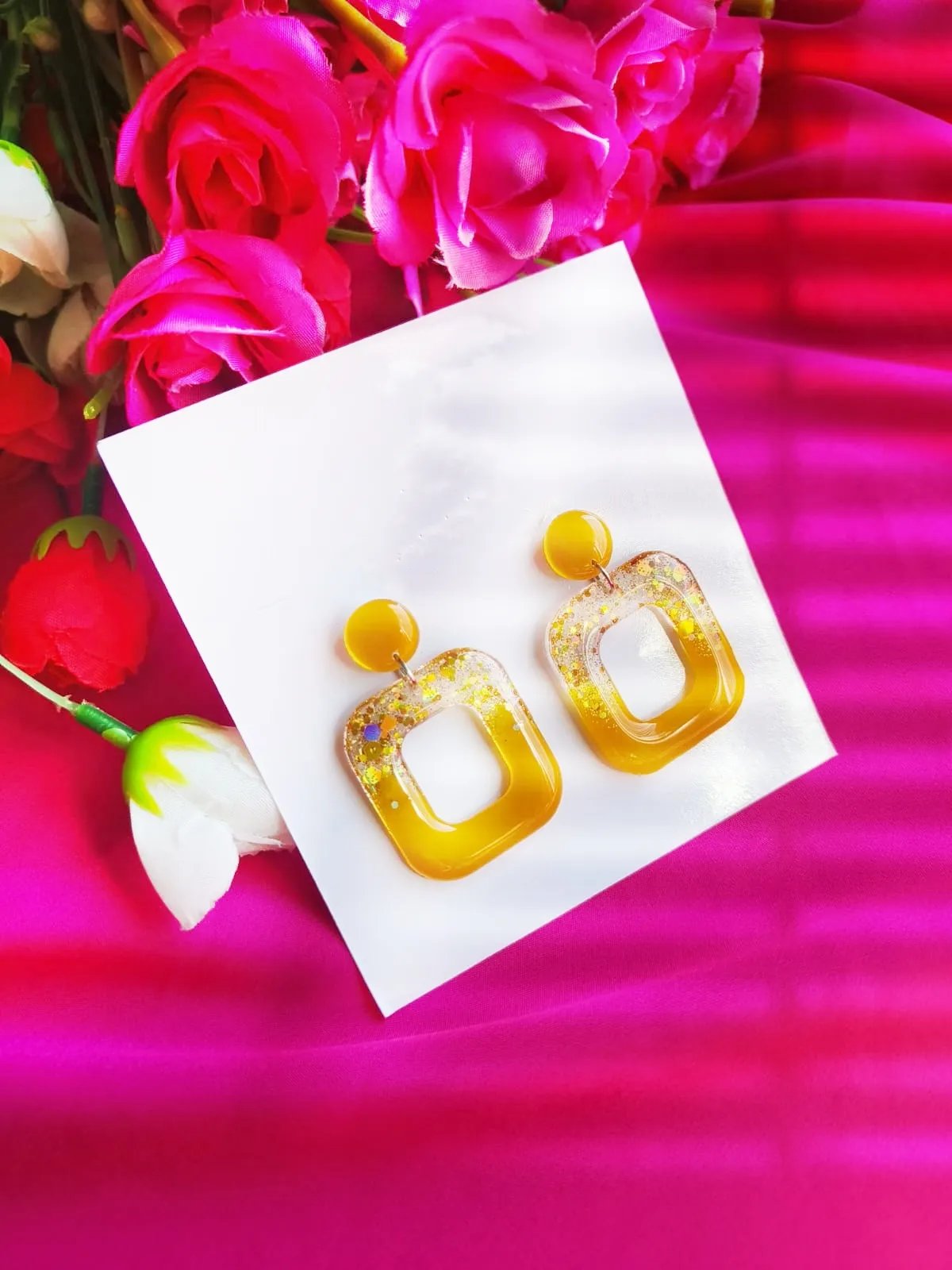Resin Glittery Earrings in Mumbai