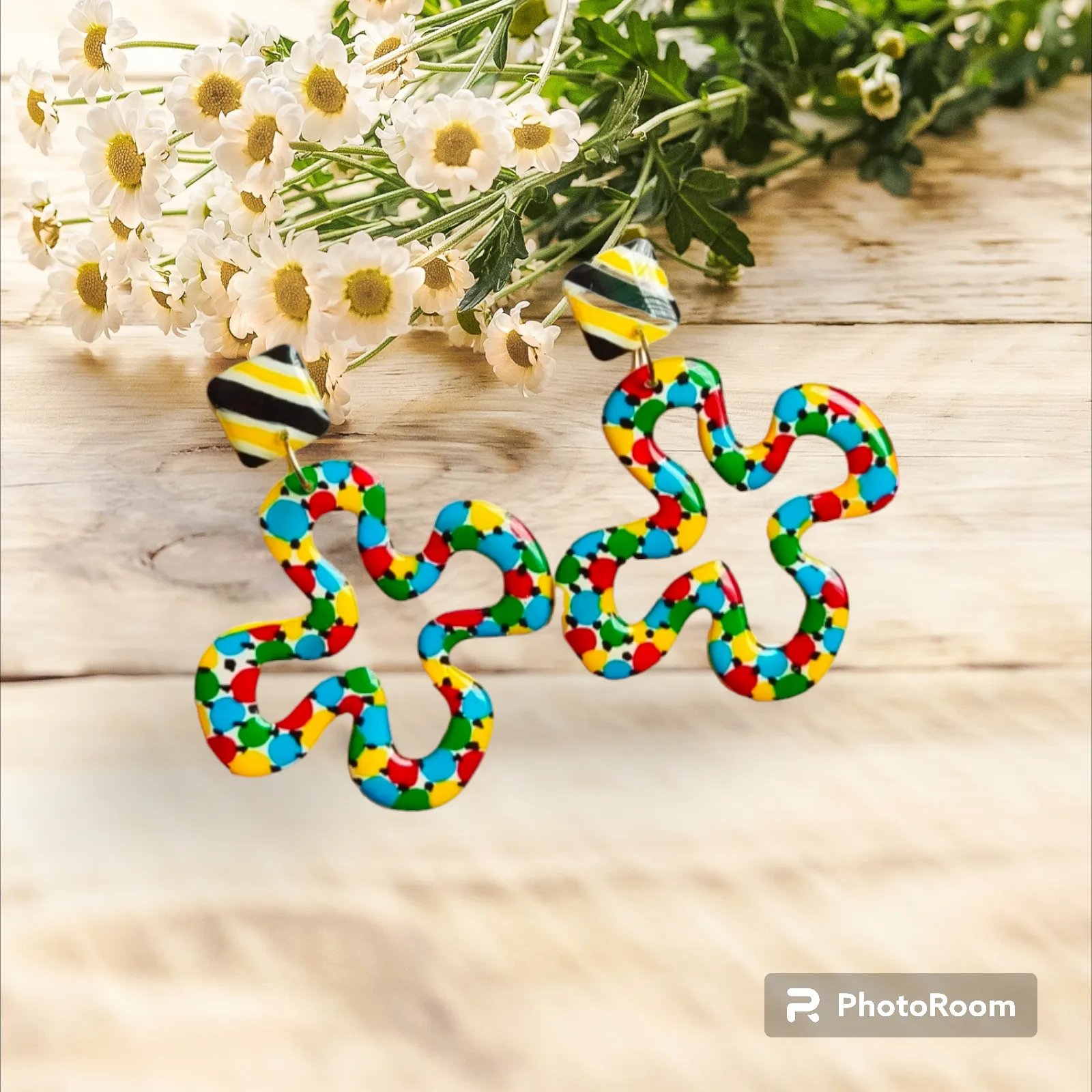 Western Style Daisy Earrings Handmade Floral for Women in Mumbai