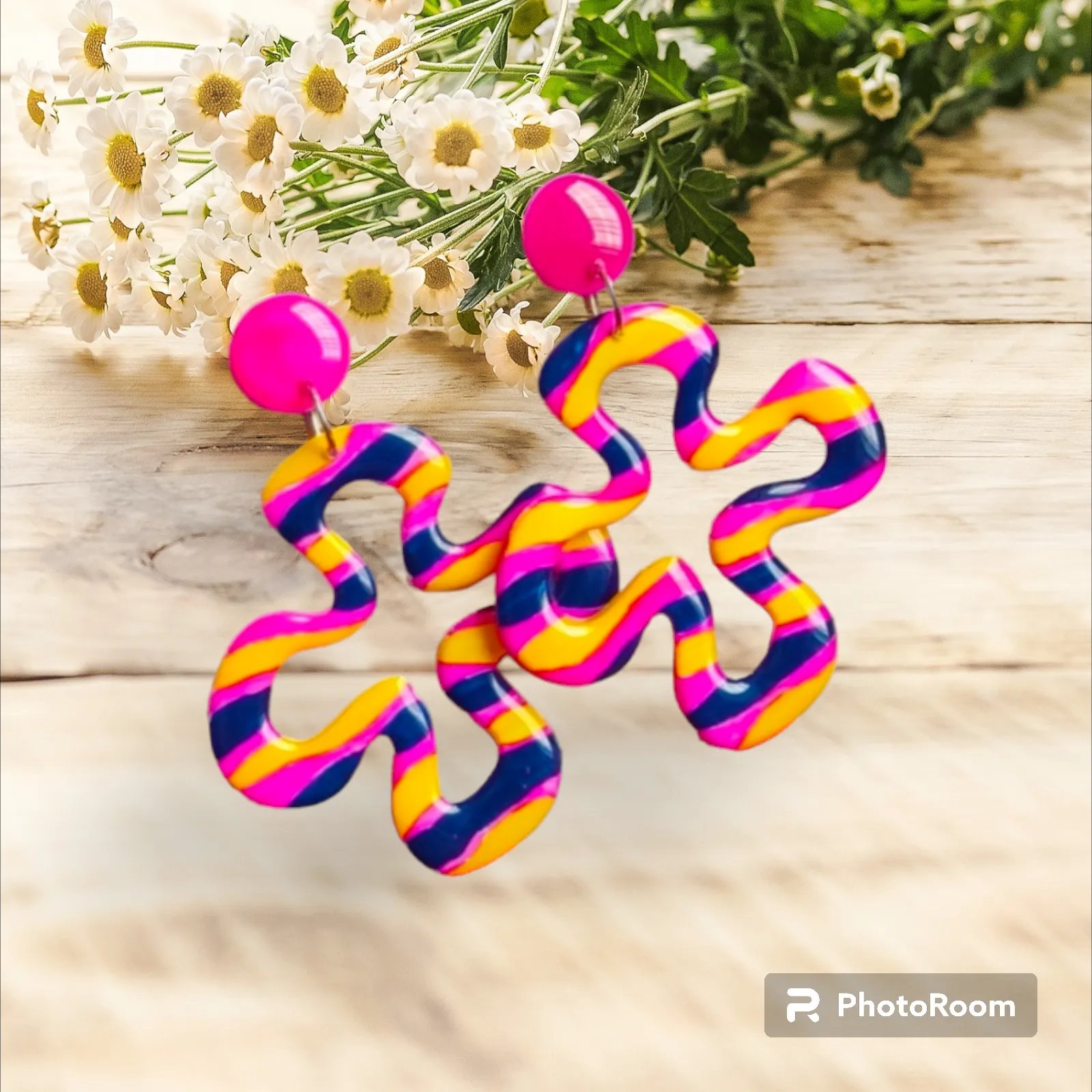 Western Style Daisy Earrings Handmade Floral for Women in Mumbai